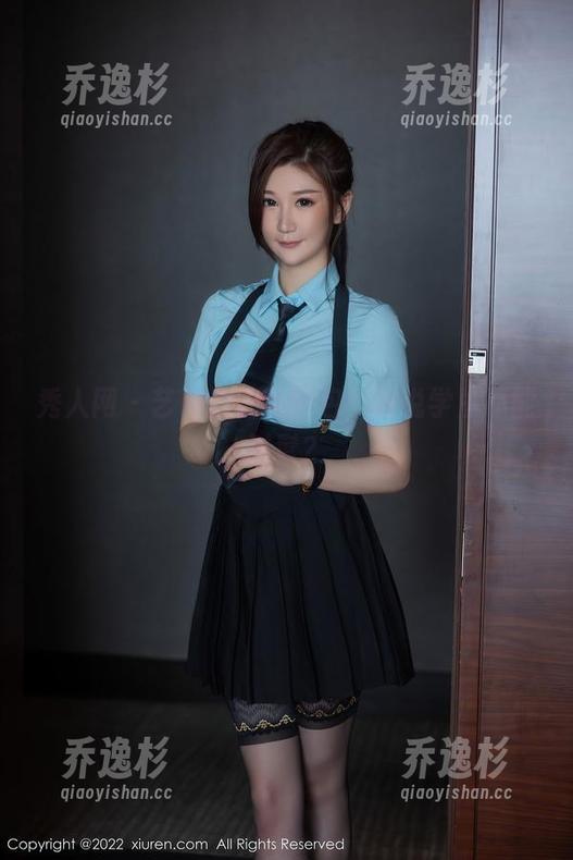 秀人网 - 艺轩的校服图包，谁说学生不能时髦？