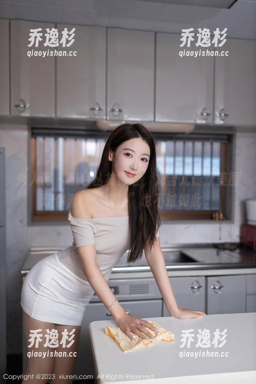 秀人网 - 黑色丛林冒险，龙雪儿最新美图让你直呼“科技”也不过如此。