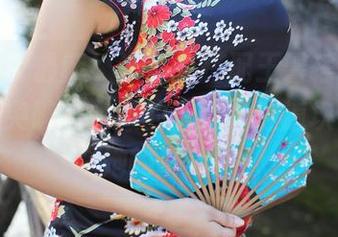 美媛馆 – 最新！连体衣搭配王馨瑶，究竟能不能突破“衣服的束缚”这道坎？期待她的挑战！
