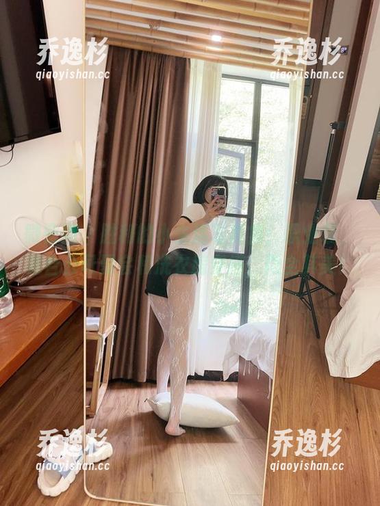 微密圈 - 胜利的小生活写真集：职业装，适合公司聚会和洗衣房穿搭，两全其美！