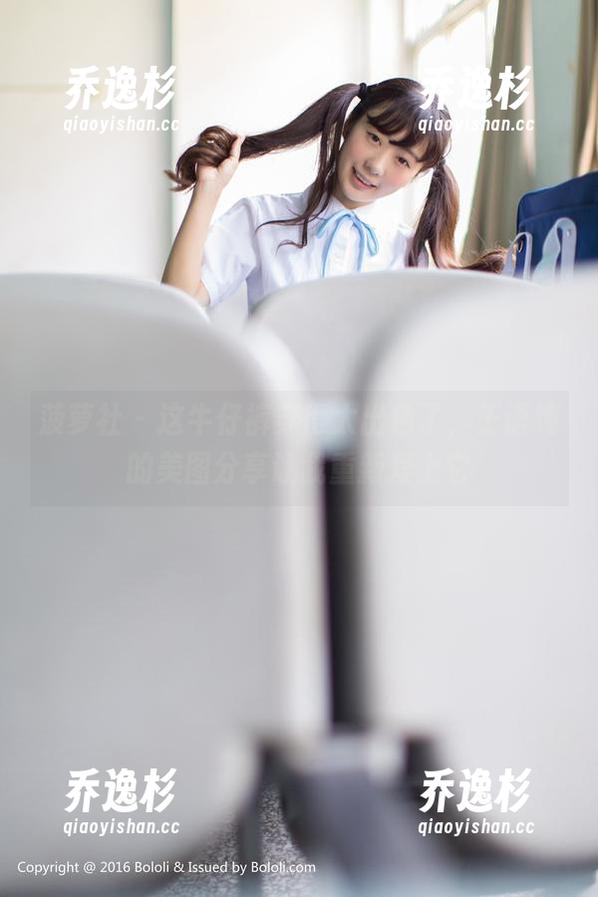 菠萝社 - 这牛仔裤穿得太出色了，王语纯的美图分享让我重新爱上它