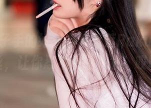 资深段子手的好机会，落落Raku变身莉莉丝，让你忍不住想下载！哎呀！