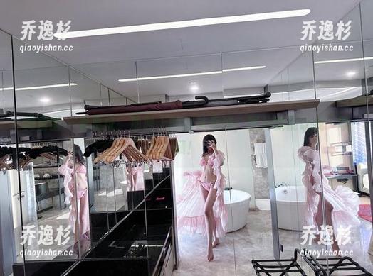 微密圈 - 看葛征，那晚上的丝袜系列，图片就能让我…啧啧！