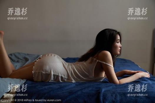 蜜桃社 - 不小心被梦乃Mandy的肉丝图片抓住了，别忘了免费哦！