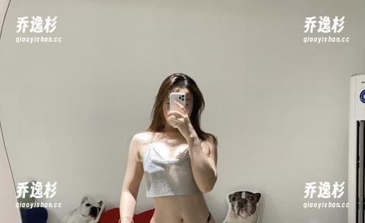 微密圈 - 铁锤姐姐在浴缸研究无圣光理论，图包里藏的是脑洞大开的趣味！