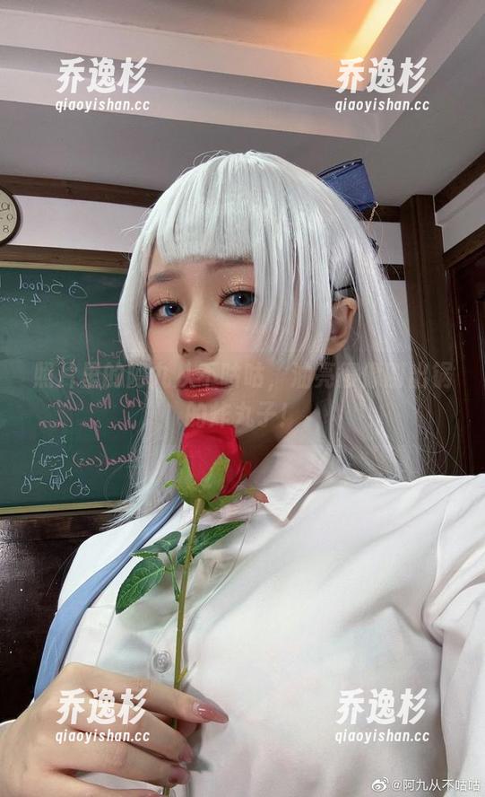 阿九从不咕咕 照片里的阿九从不咕咕,油亮得像刚出锅的炸丸子!