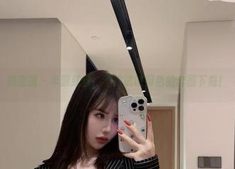 微密圈 – 半腿红丝,不妨试试阿色的套图下载!