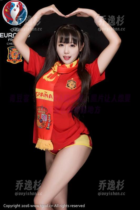 青豆客 - AZHUA的白裙，照片让人想要的资源在微妙的地方