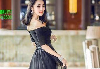 青豆客 – 不只是一条白裙，吕梦玉的写真集体验