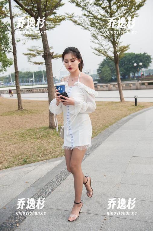 魔镜街拍陪你喝咖啡的最新合集：可别被你的表情销量了！